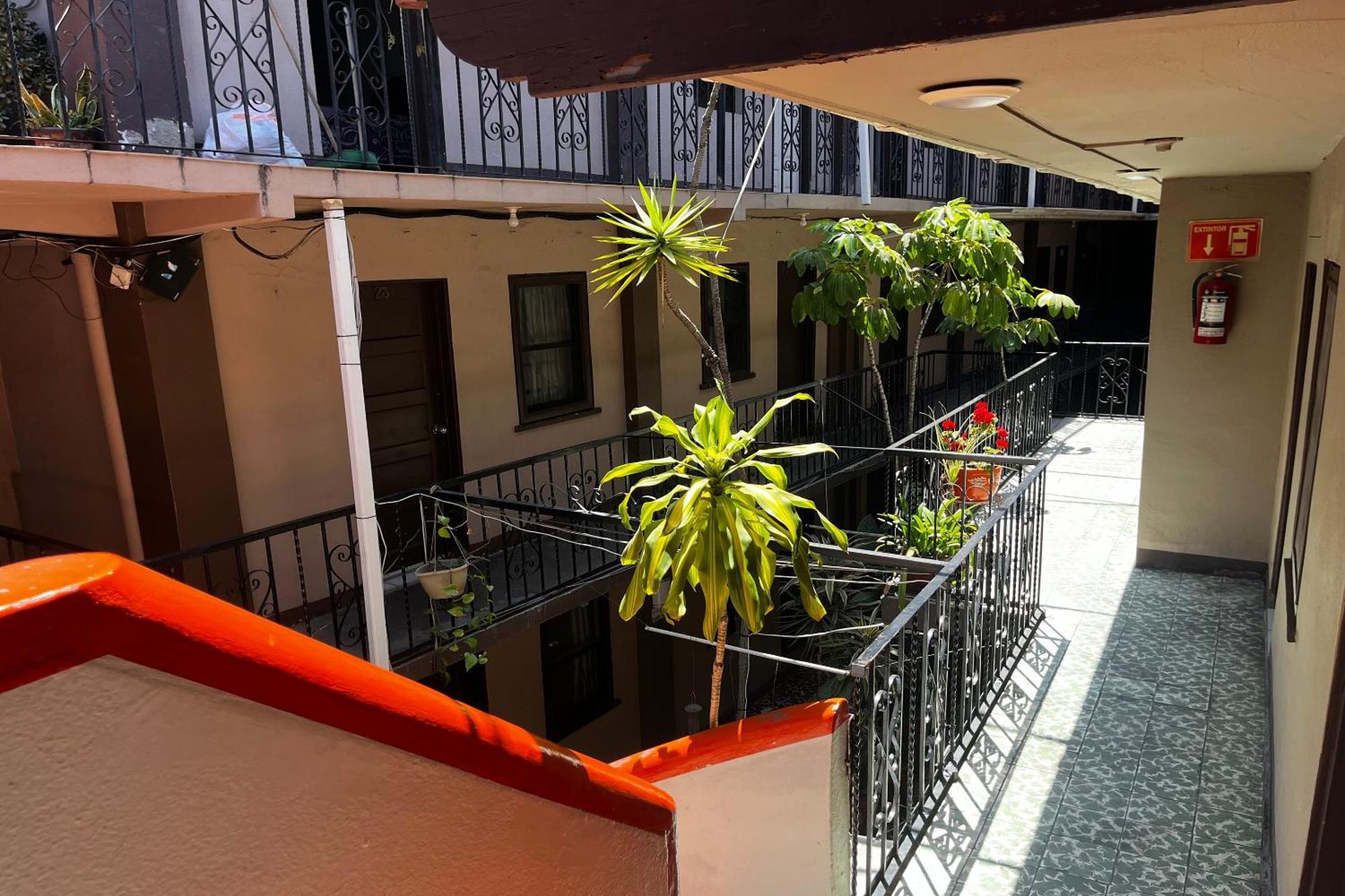 Oyo Hotel Linda Тихуана Екстериор снимка