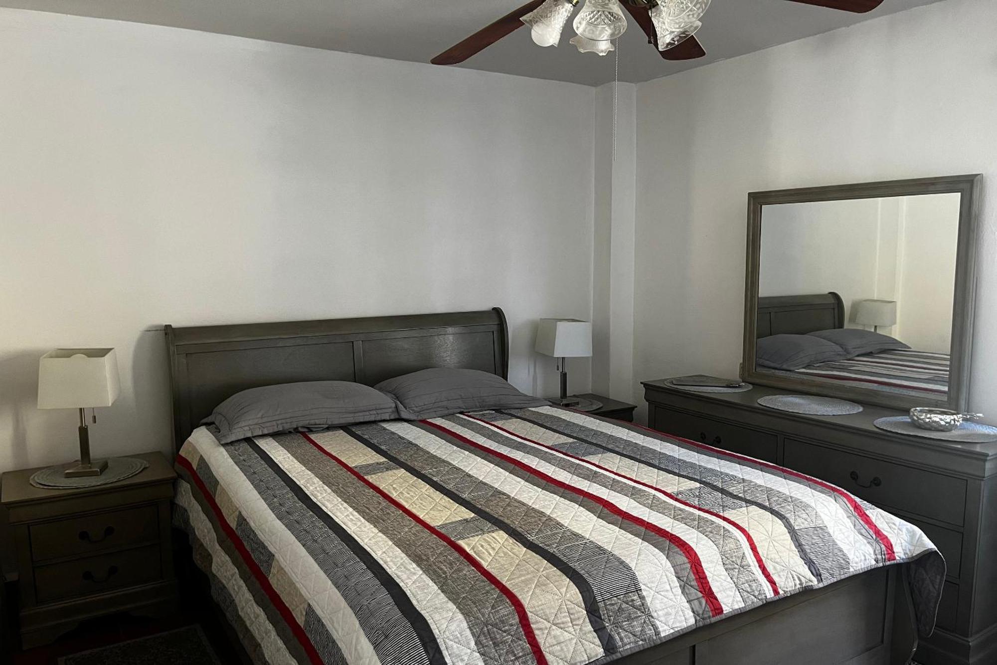 Oyo Hotel Linda Тихуана Екстериор снимка