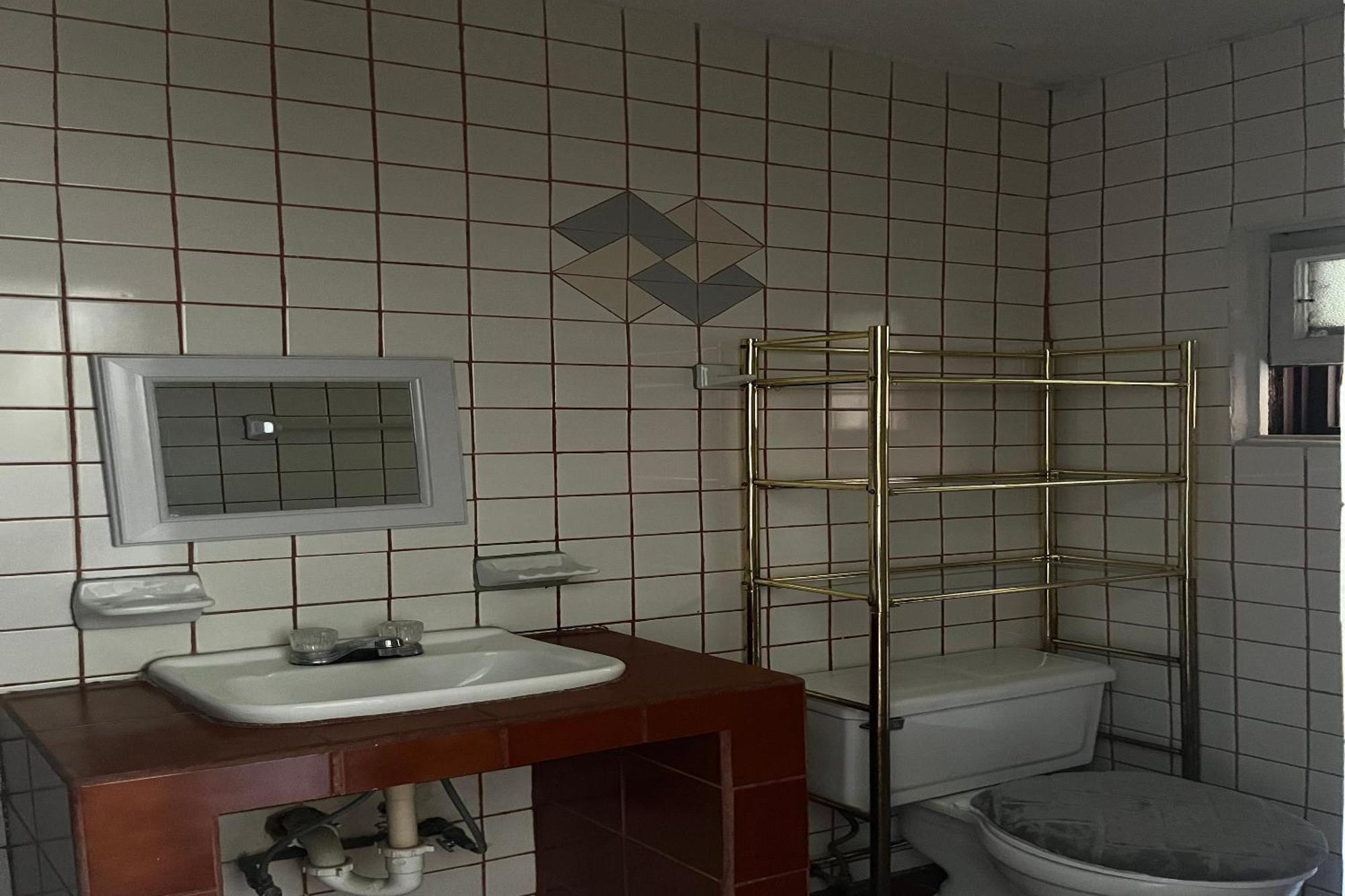 Oyo Hotel Linda Тихуана Екстериор снимка