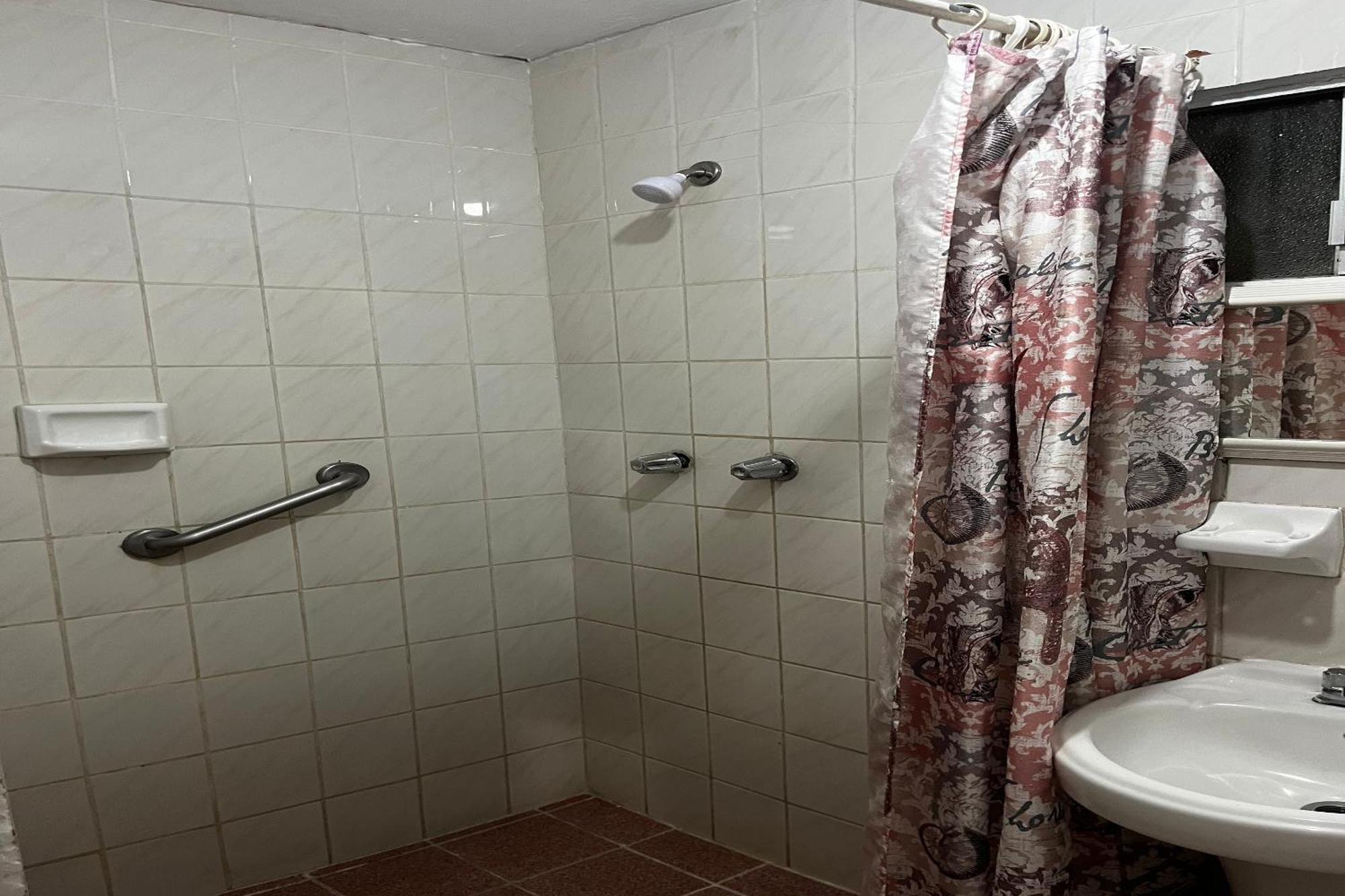 Oyo Hotel Linda Тихуана Екстериор снимка
